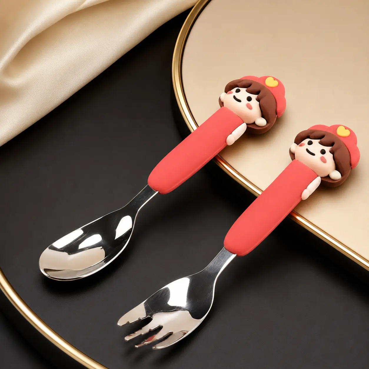 Red character children's cutlery set